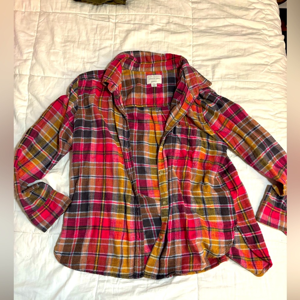 american eagle plaid button up M